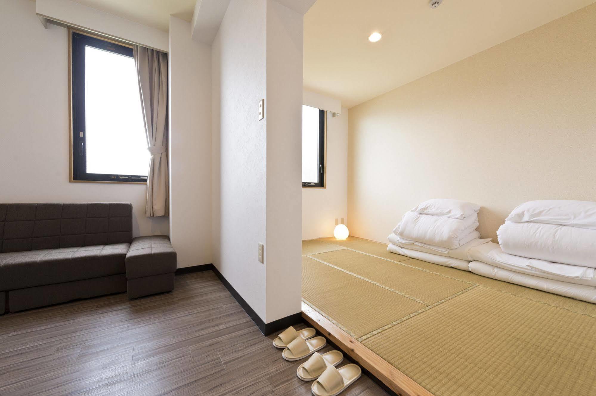 Pangoo Onna Japanese Style Hotel Exterior photo