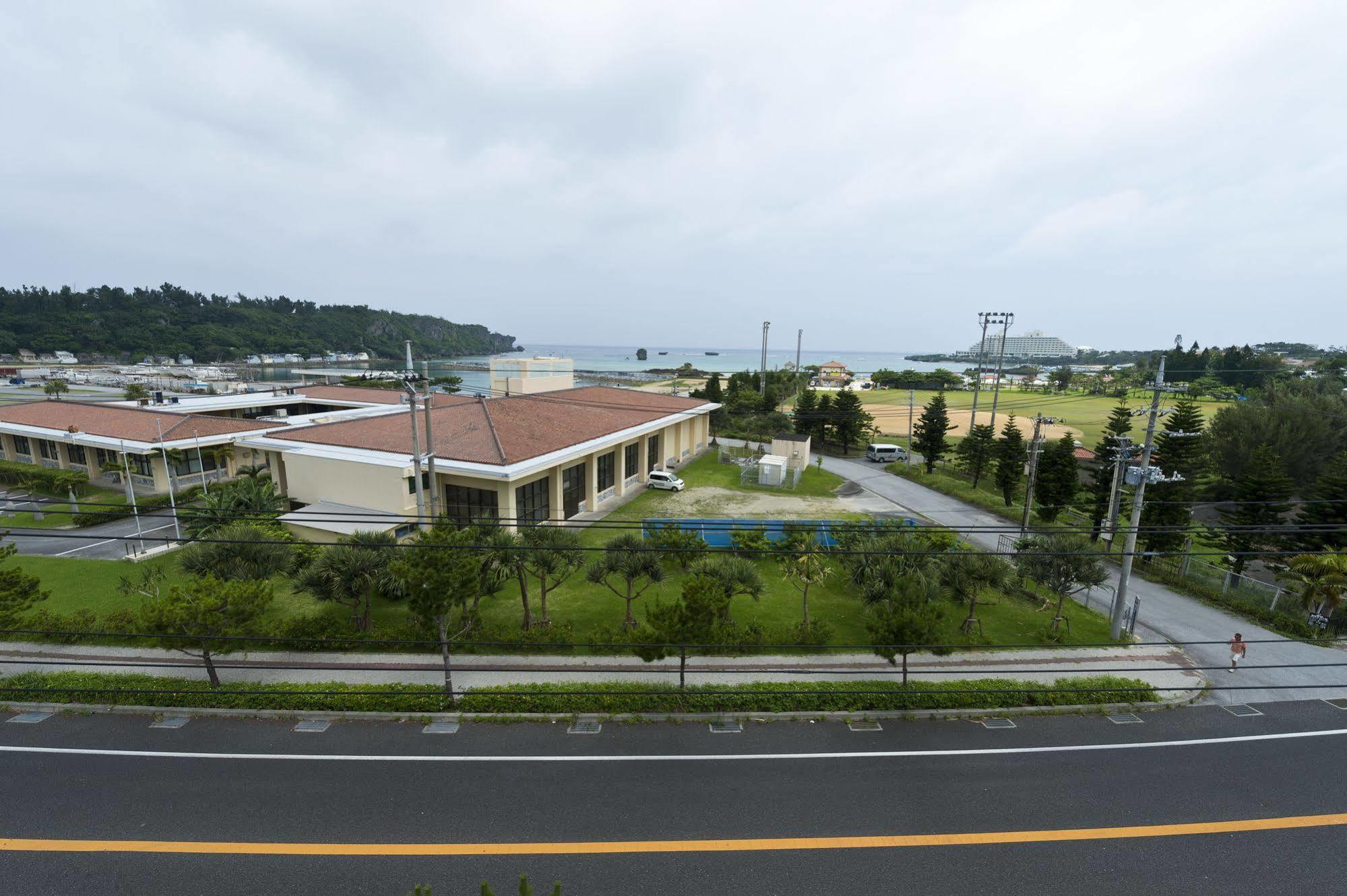 Pangoo Onna Japanese Style Hotel Exterior photo